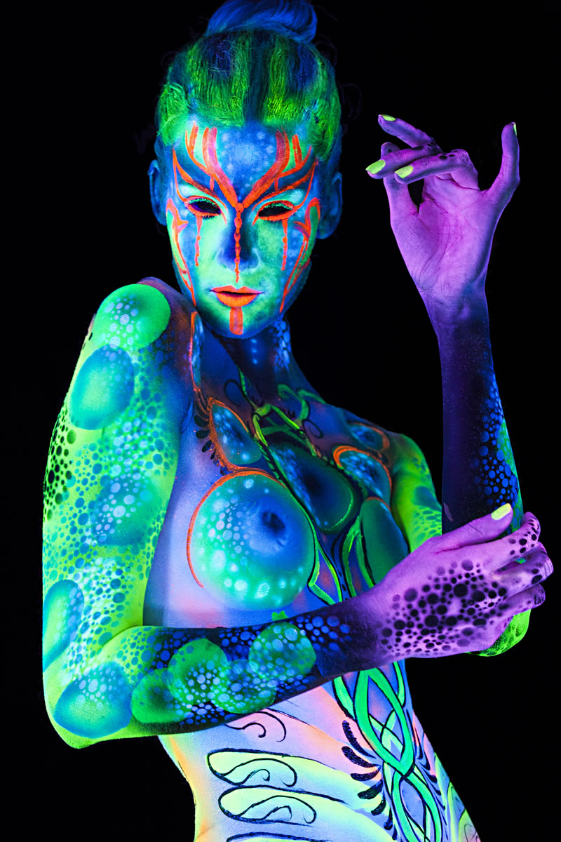 Black Light Gallery - Enrapturing Entertainment