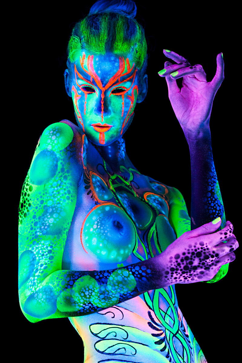 3D Glow in the Dark Body Painting